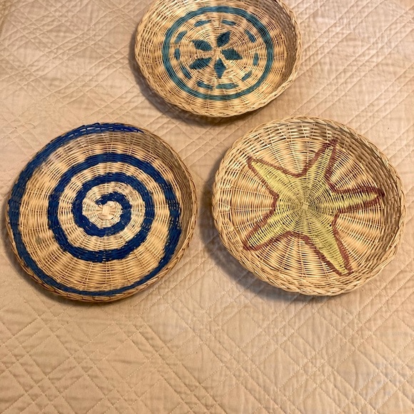 Boho Bohemian Wall Decor Wicker Plates 9.75" Diameter each Set of 3 - Picture 9 of 10